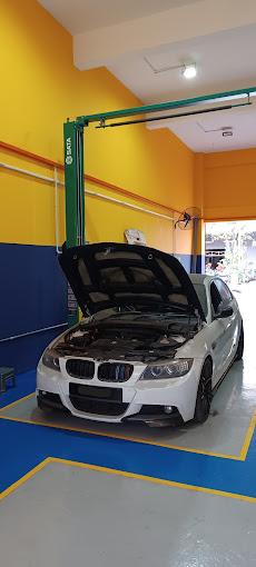 BMW & European Service Bay